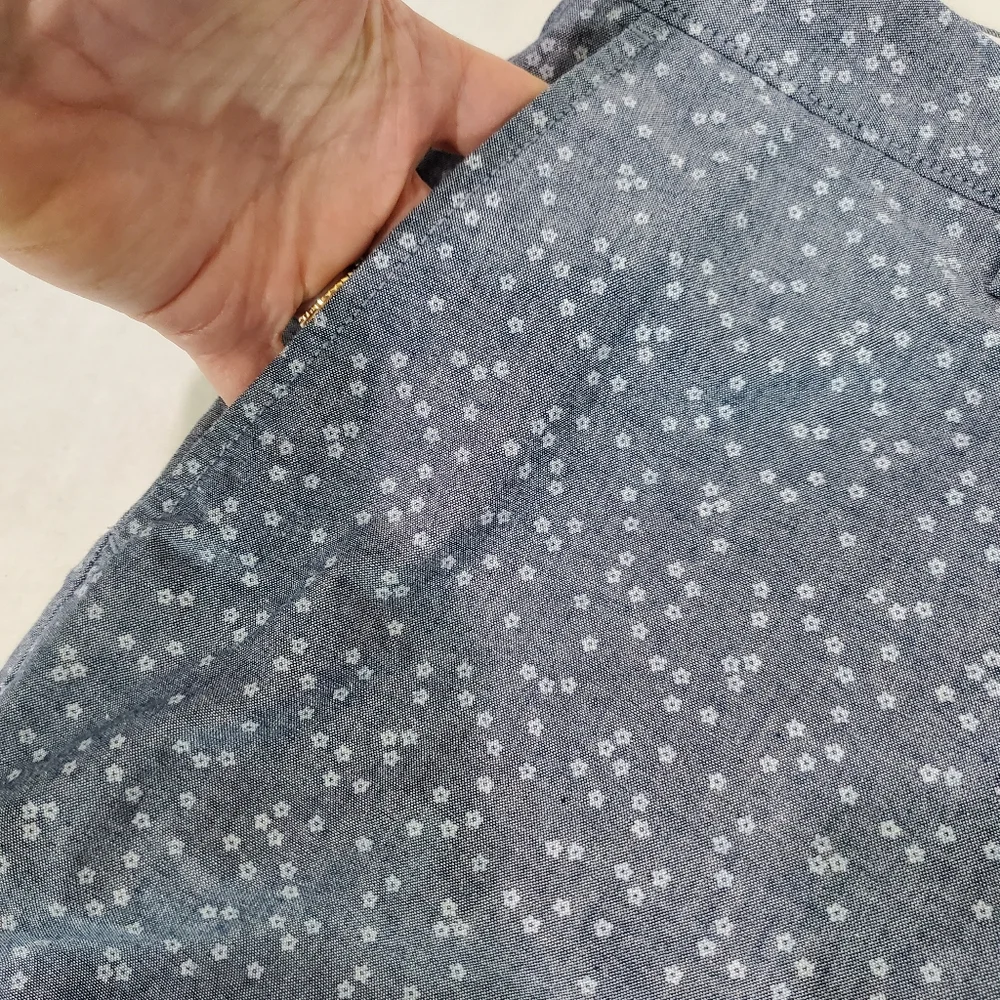 J. Crew Shorts Mens 38 Blue Floral Rivington Flat Front Casual Cotton Chino